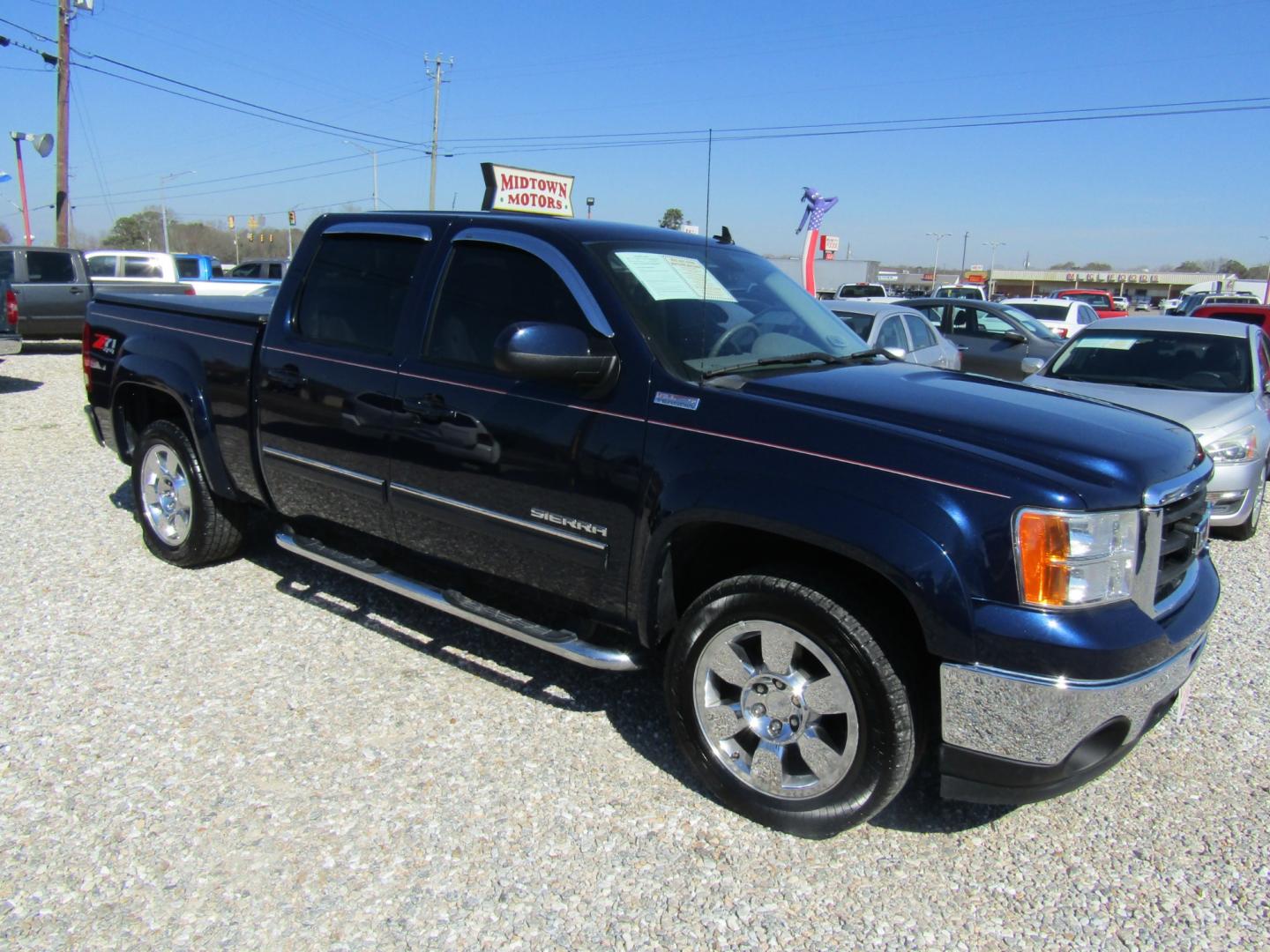 2010 Blue /Gray GMC Sierra 1500 SLT Crew Cab 4WD (3GTRKWE38AG) with an 5.3L V8 OHV 16V FFV engine, Automatic transmission, located at 15016 S Hwy 231, Midland City, AL, 36350, (334) 983-3001, 31.306210, -85.495277 - Photo#0